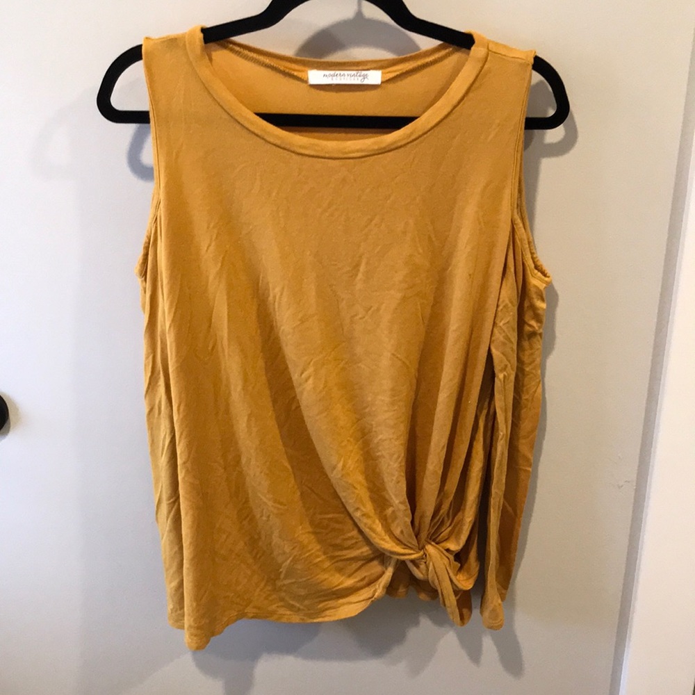 Cold shoulder top